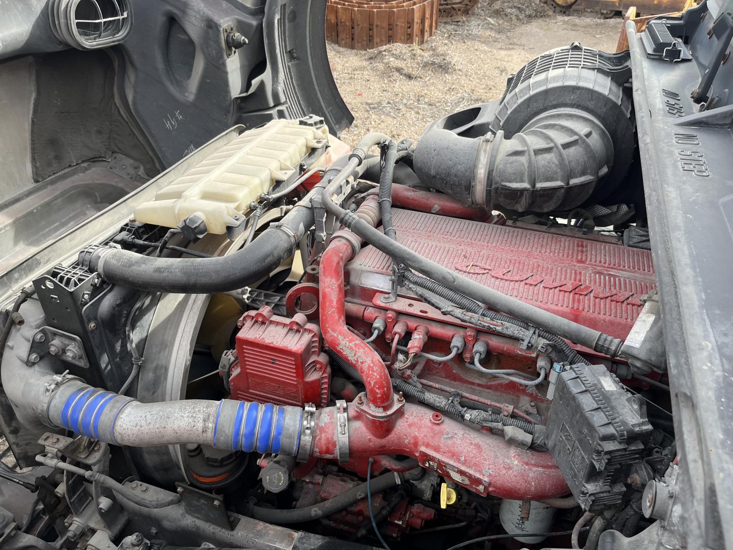 ./imagenes/INVOICE/2019/17172/TRACTOCAMION VOLVO VNL 6X4 (34).JPG